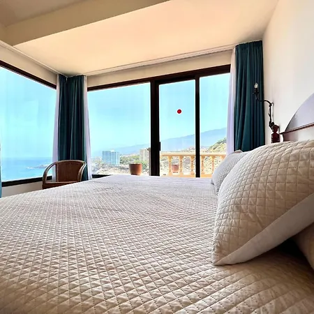 Two Bedrooms With Stunning Views Lejlighed *